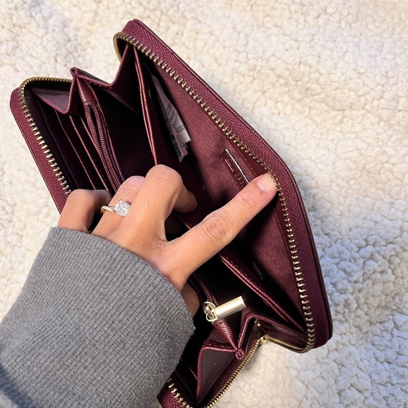 Leather Clutch Wallet - Picture 5 of 8